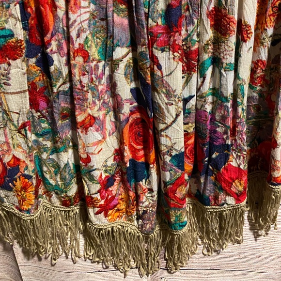 Boho knit top with fringe NWOT - Picture 4 of 12